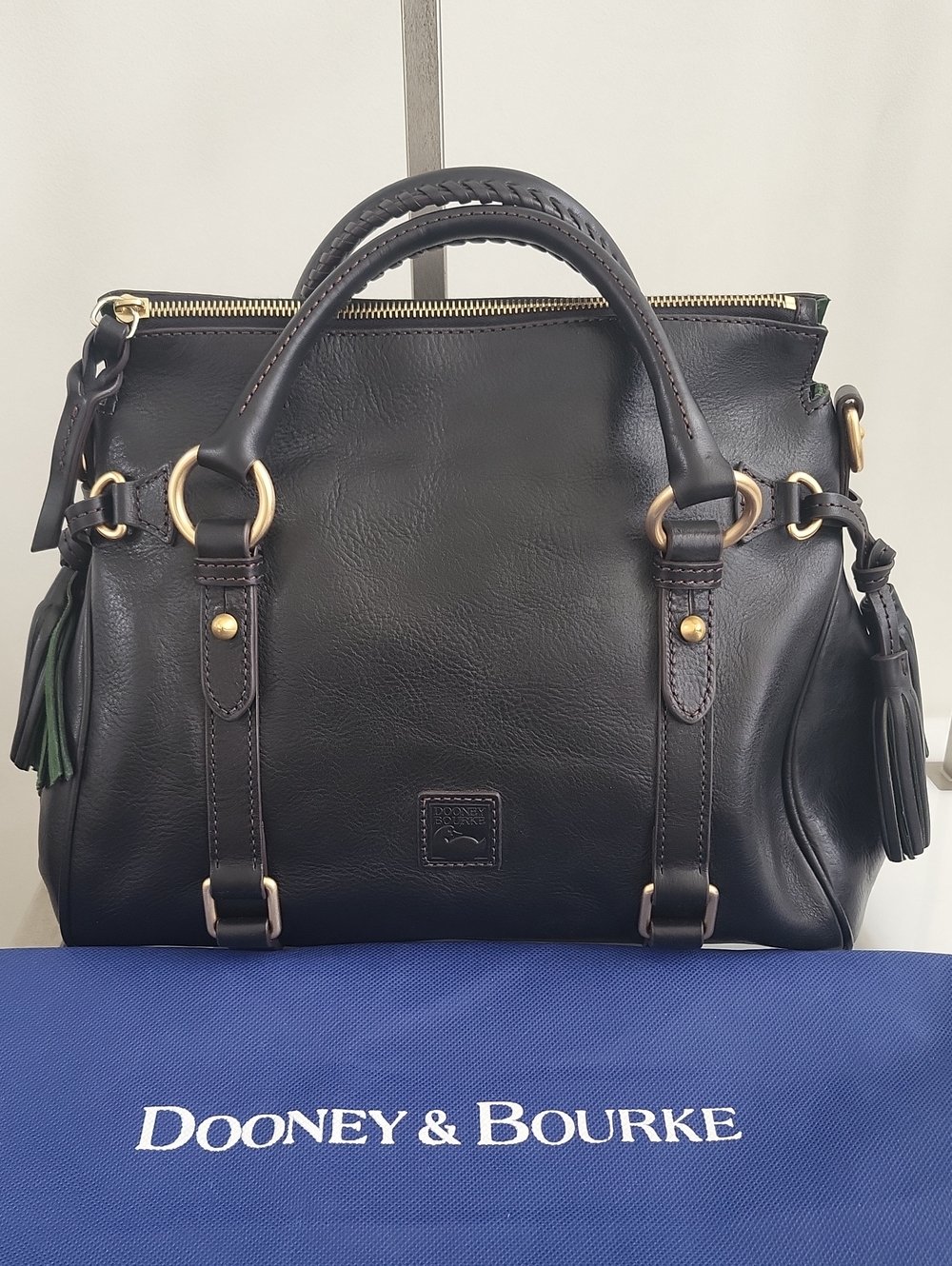 NWT! Dooney & Bourke Florentine* Medium/Regular Satchel In Black/Black - Picture 11 of 16
